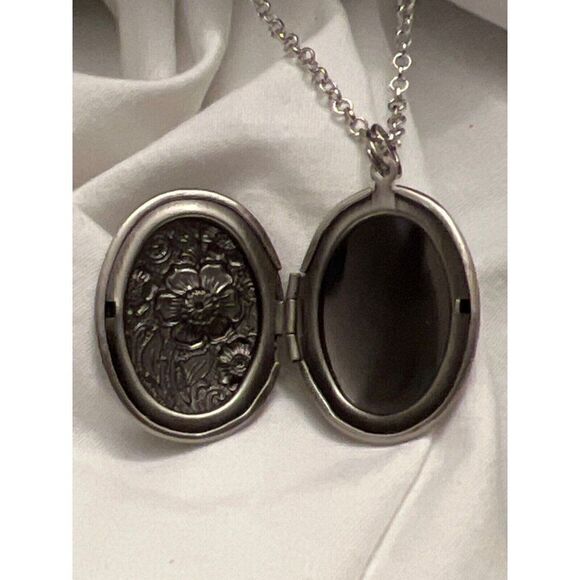 EASTER SILVER BUNNY RABBIT Locket Necklace JEWELRY Pendant PHOTO Picture Wife - Picture 3 of 6